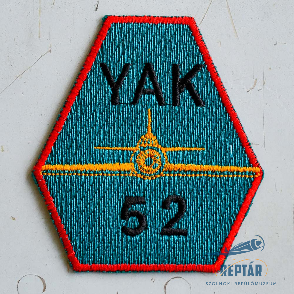 YAK-52 felvarró